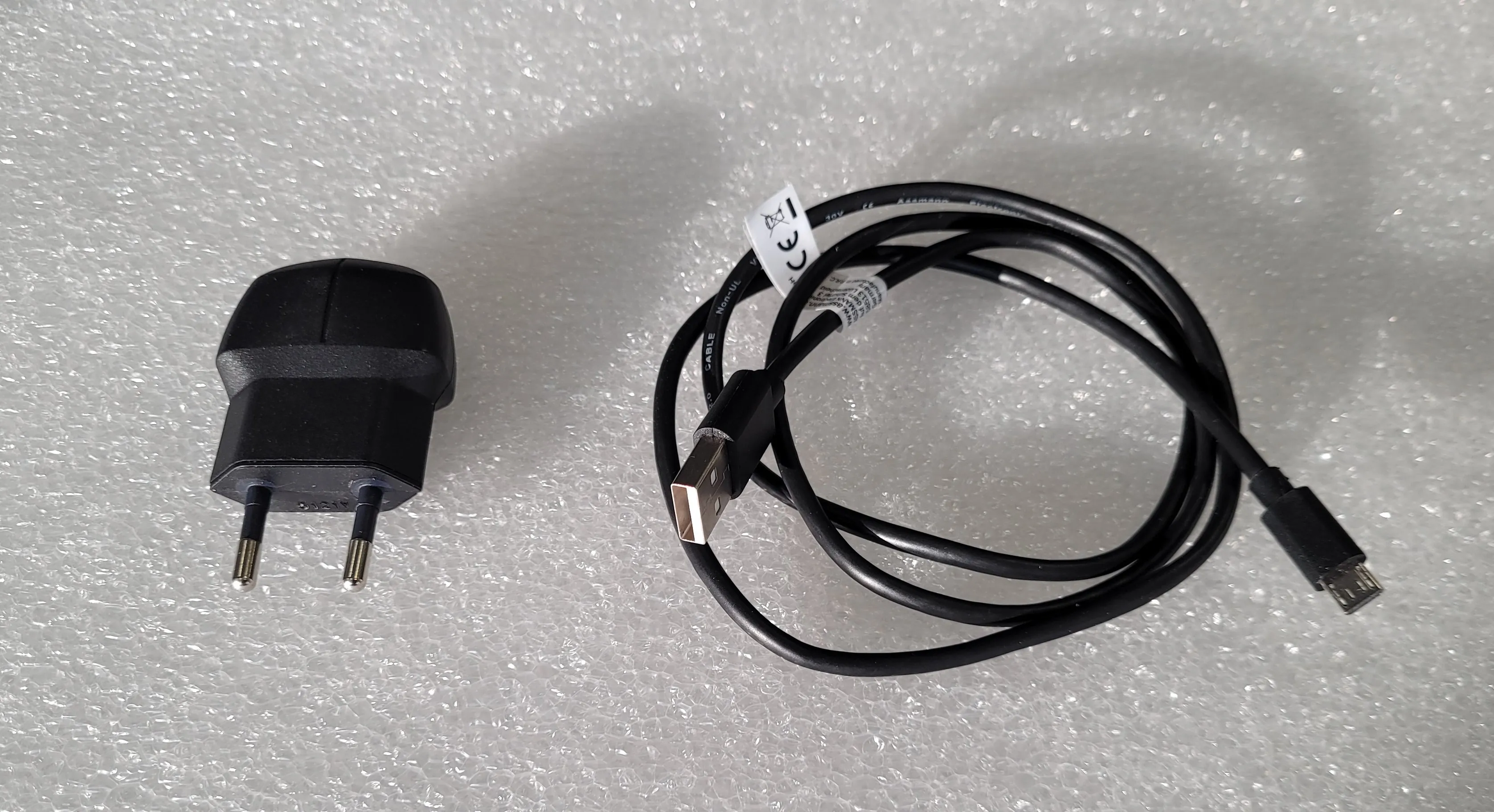 Imagen del producto CARGADOR USB+CABLE